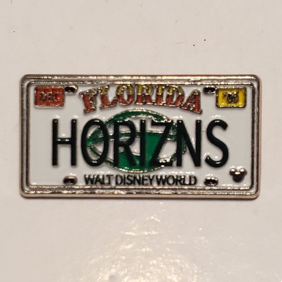 Disney Pin Trading Horizons Florida License Plate Hidden Mickey Pin Collection - Picture 1 of 3